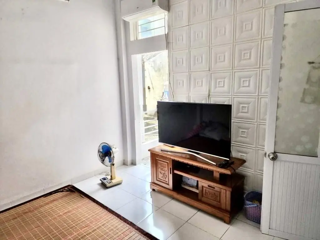 Rẻ nhất phố Quang Trung Hà Đông, vài bước ra phố, DT cực rộng 54m2 x 4 tầng, 4PN, giá 4,8 tỷ