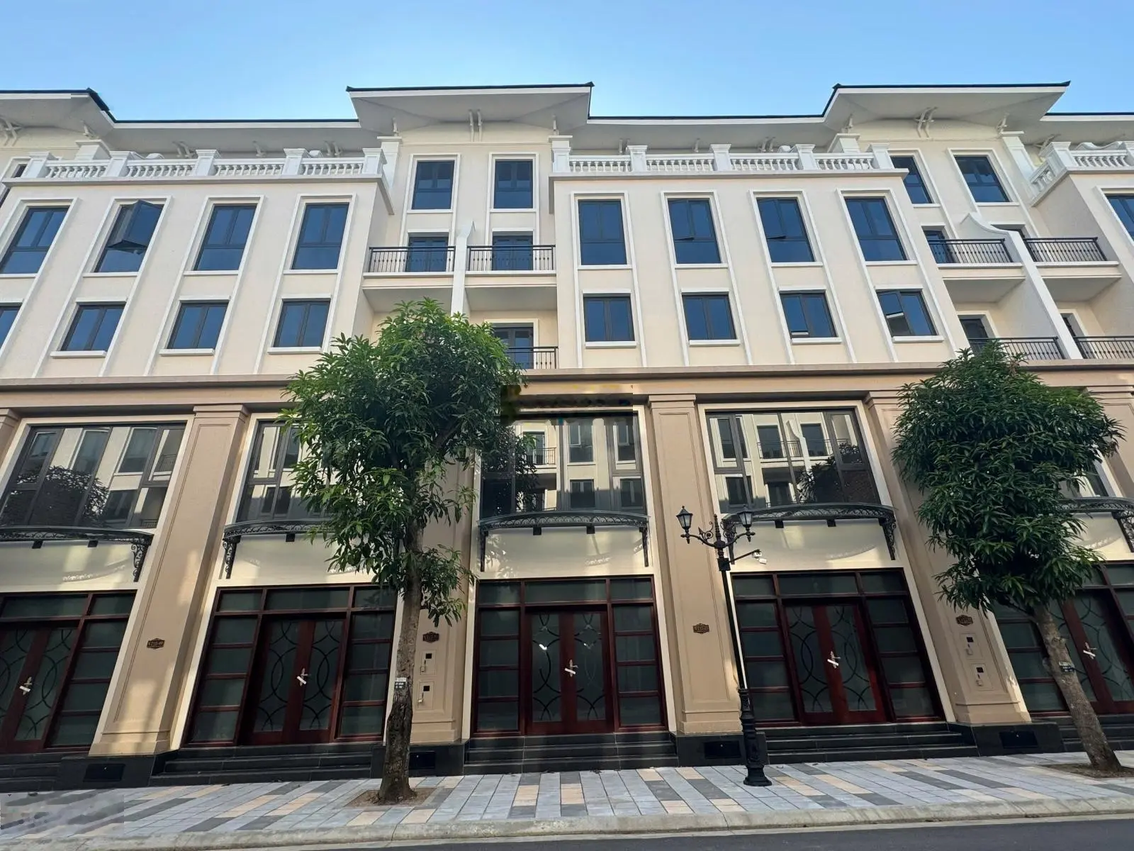 Cần tiền bán gấp căn xẻ khe Thời Đại 90m2, gần tòa văn phòng, công viên bể bơi, chung cư Masteri