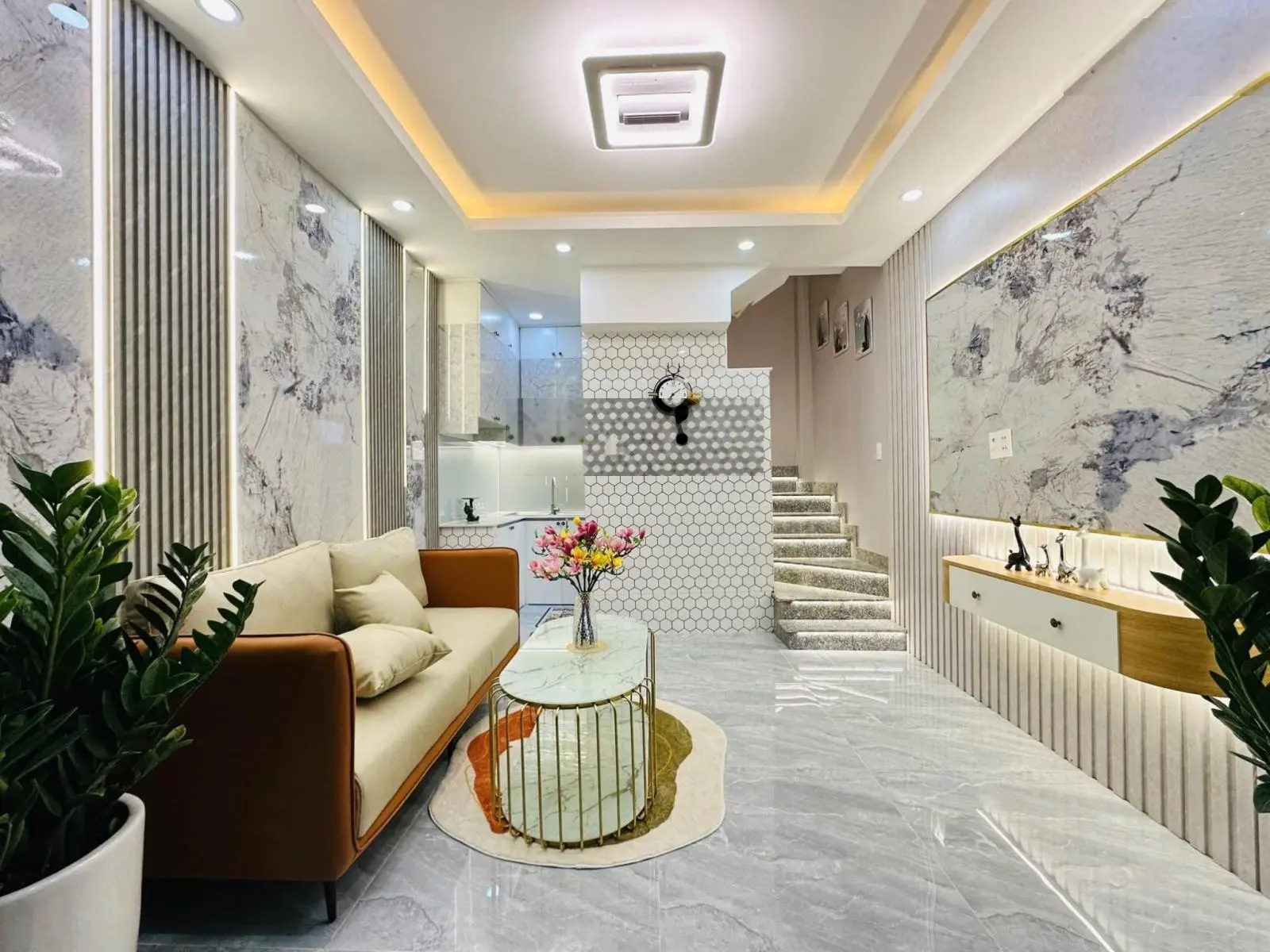 Thanh toán 50% có ngay nhà siêu đẹp đang cho thuê 8tr/ tháng sau chợ Bình Chánh