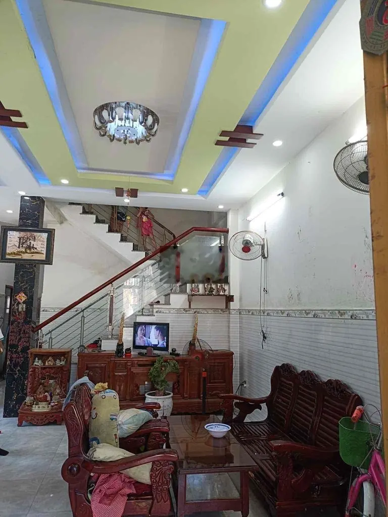 Bán nhà 2 tầng kiệt ô tô 87 Hoàng Văn Thái
