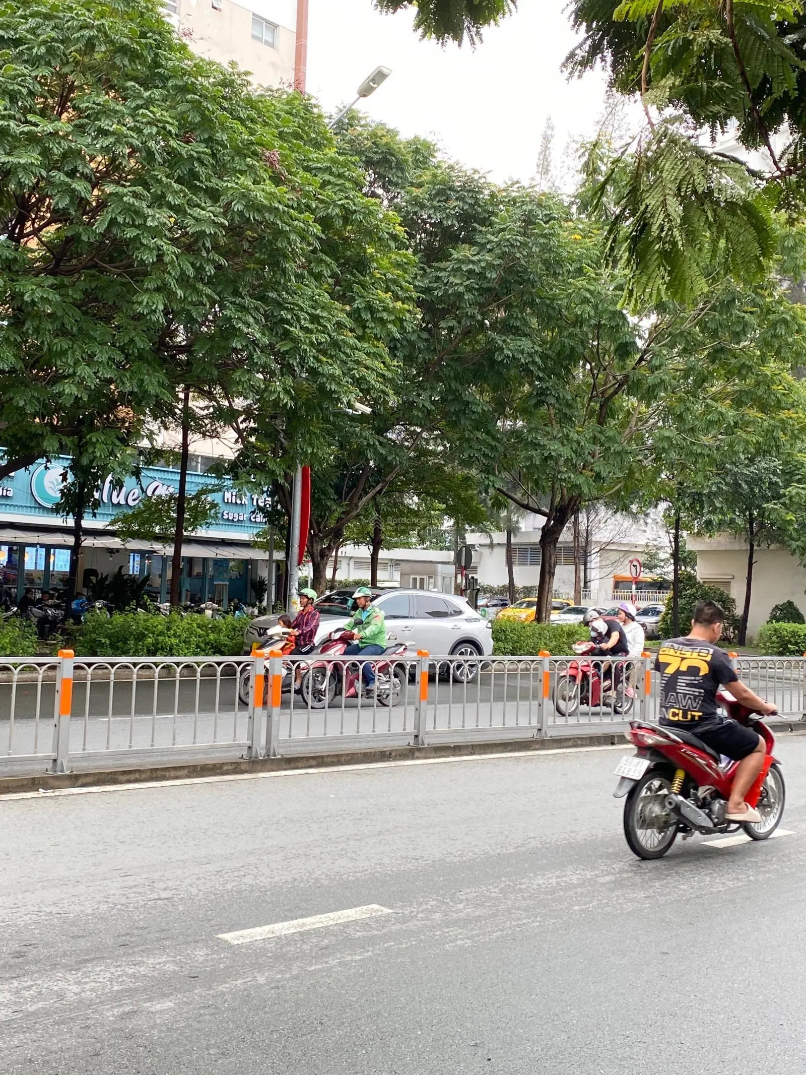 * Bán nha CHDV hẻm xe hơi 16 Phòng thu nhập 60 triệu/tháng giá10 tỷ TL