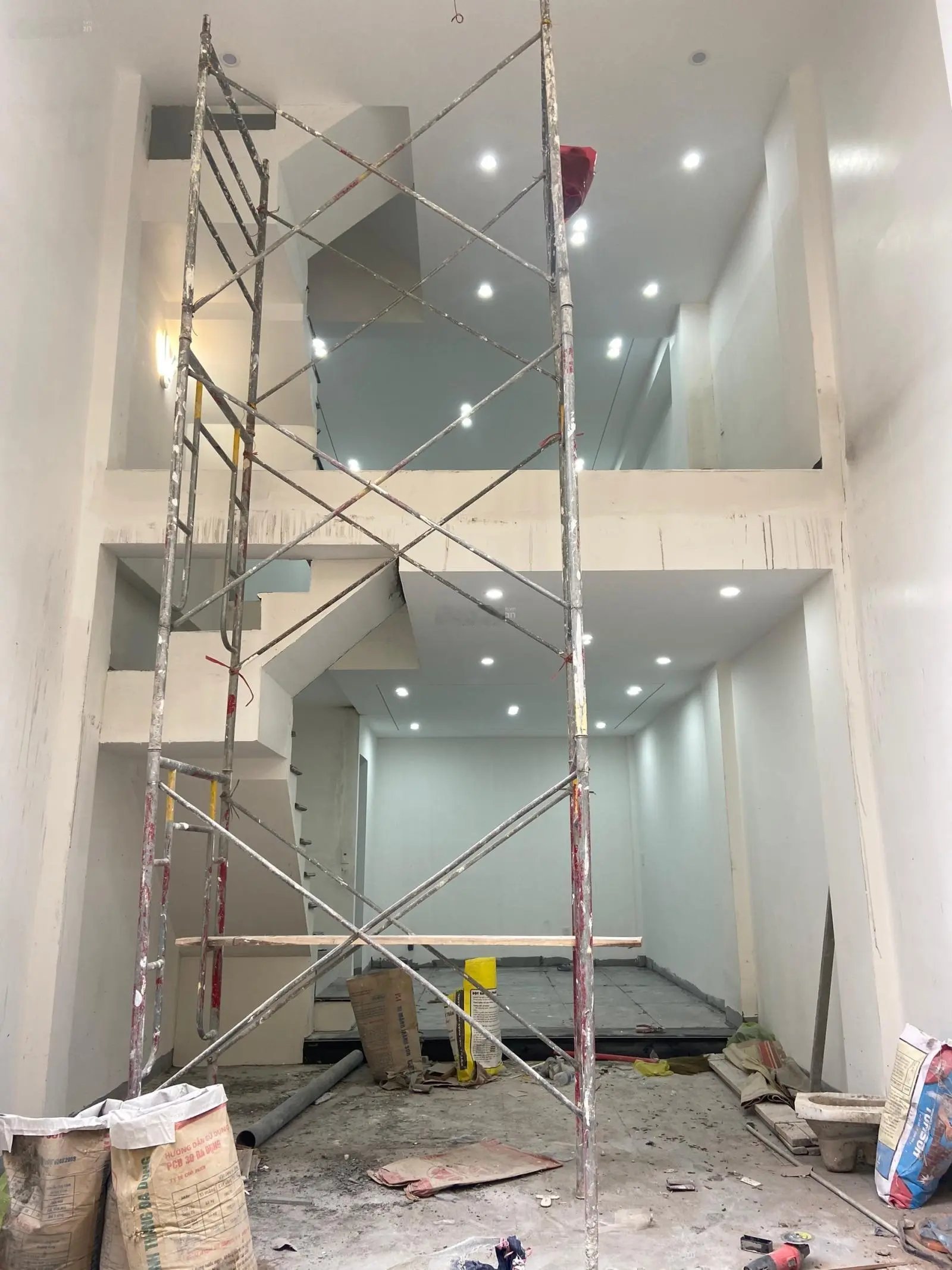 Bán nhà xây mới 42m2 * 5 tầng giá 4,2 tỷ phố thiên lôi - lê chân - Vĩnh niệm Hải phòng