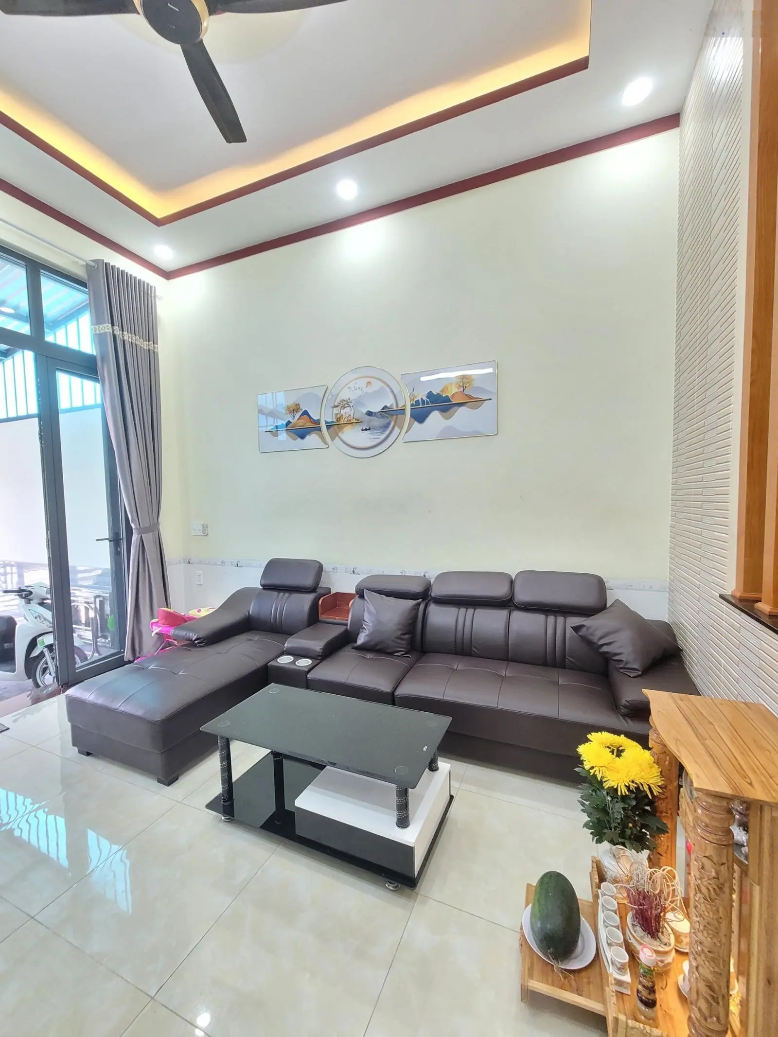 2 tỷ 400 bán nhà cấp 4 cách đường Nguyễn Thị Tươi 100m P. Tân Bình TP. Dĩ An