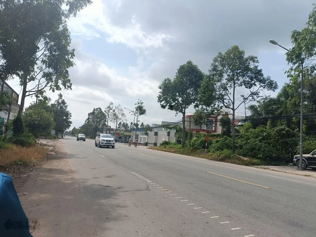 Nền MT Võ Văn Kiệt, 5x40 200m2 Thổ cư 100% 2,4 tỷ. Sổ hồng công chứng ngay
