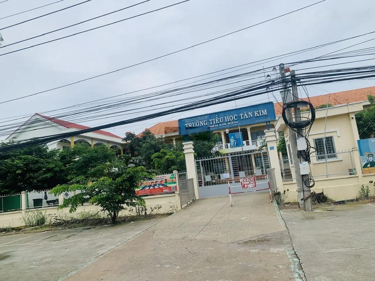 Giảm tiếp 100tr bán ngay 123m2 thổ cư, đường xe hơi , ngang 6m , nở hậu, Tân Kim, cách SG 11km