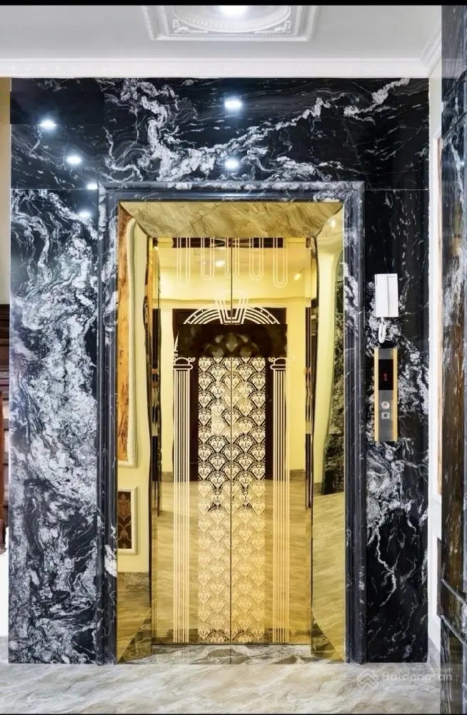 Bán nhà mặt phố vồ ngay lập tức! Nhà 6T Nguyễn Văn Hưởng - thang máy dát vàng, 76m2 - MT 7m - 22 tỷ