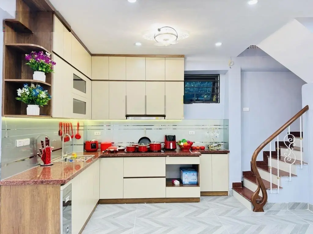 Nhà Đền Lừ - lô góc 2 thoáng - xây 40m2 4 tầng cực đẹp - kinh doanh, oto vào nhà - giá 7,8 tỷ