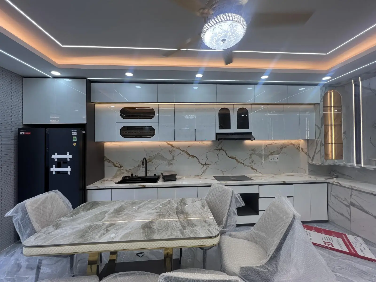 Bán nhà đẹp mặt tiền đường Trần Thị Hè Phường Hiệp Thành Quận 12