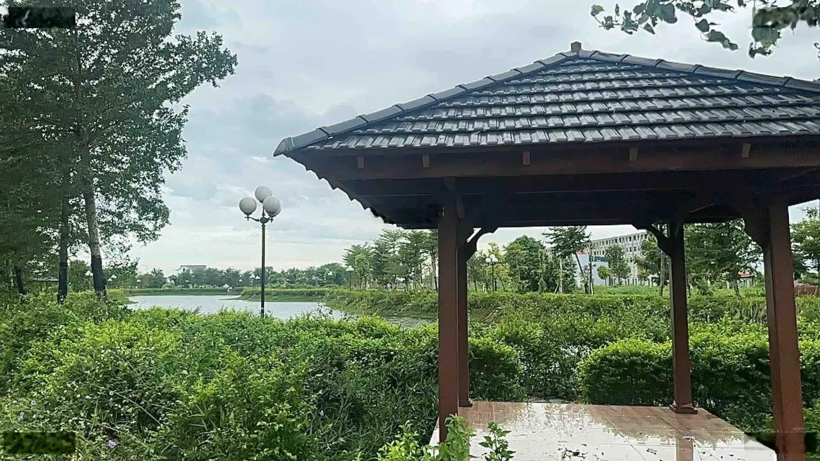 Cắt lỗ lô biệt thự áp góc view hồ 220m2 giá chỉ 24tr/m2 tại Nhật Tân
