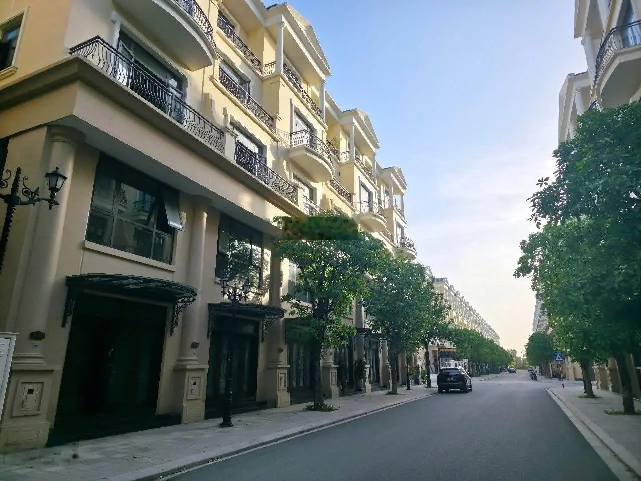 Cần tiền bán gấp căn đảo dừa 70m khu đóng view bể bơi Pha Lê giá chỉ 10,5 tỷ