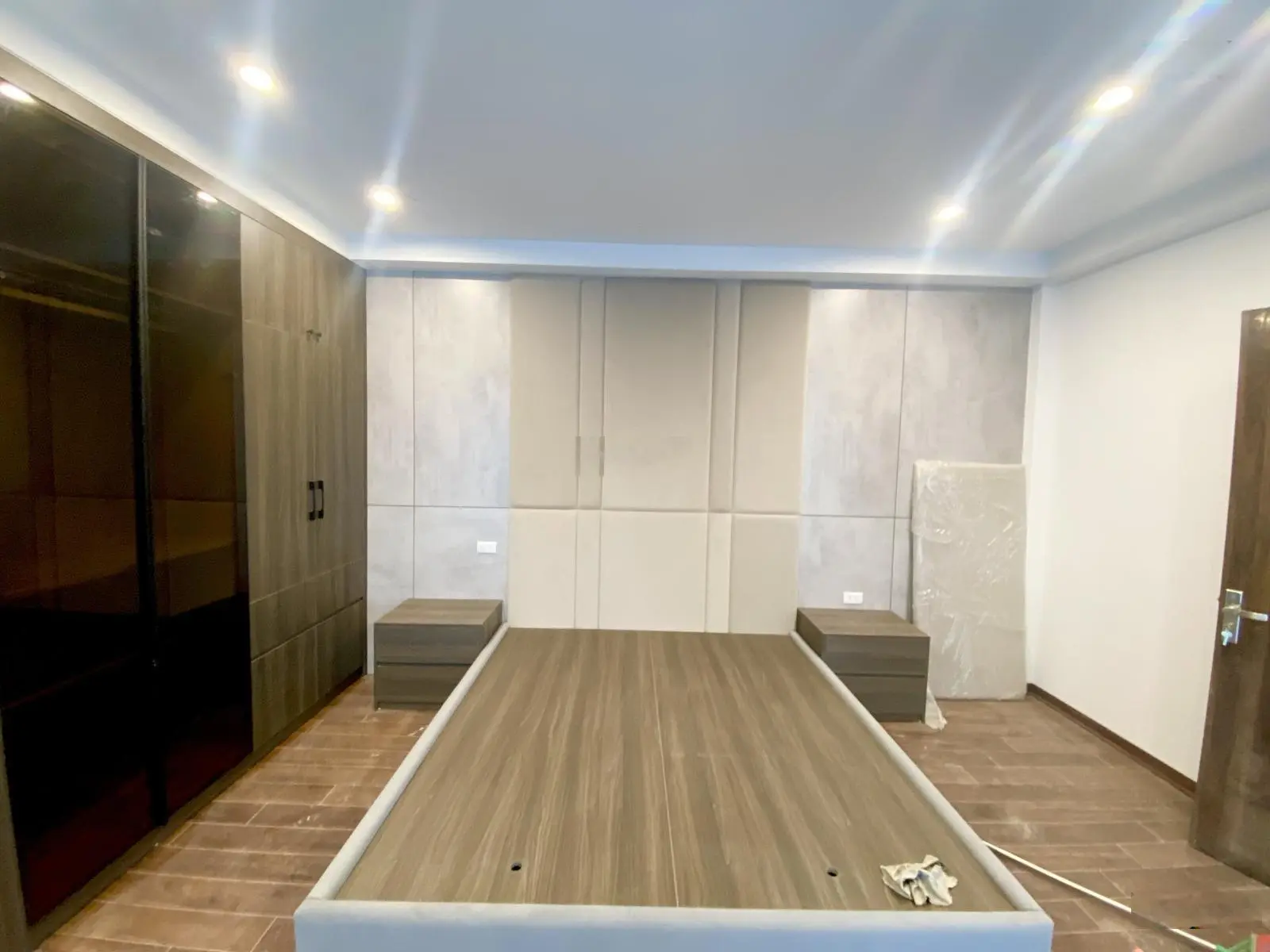 Hàng hiếm. 7 tầng thang máy quận thanh xuân. ô tô đỗ cửa - kinh doanh. giá 12.5 tỷ.