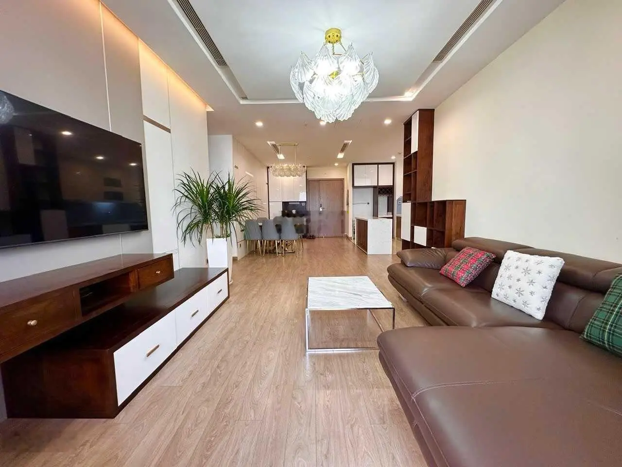 Chủ nhà người nước ngoài gửi bán độc quyền căn hộ siêu VIP 18 Tỷ