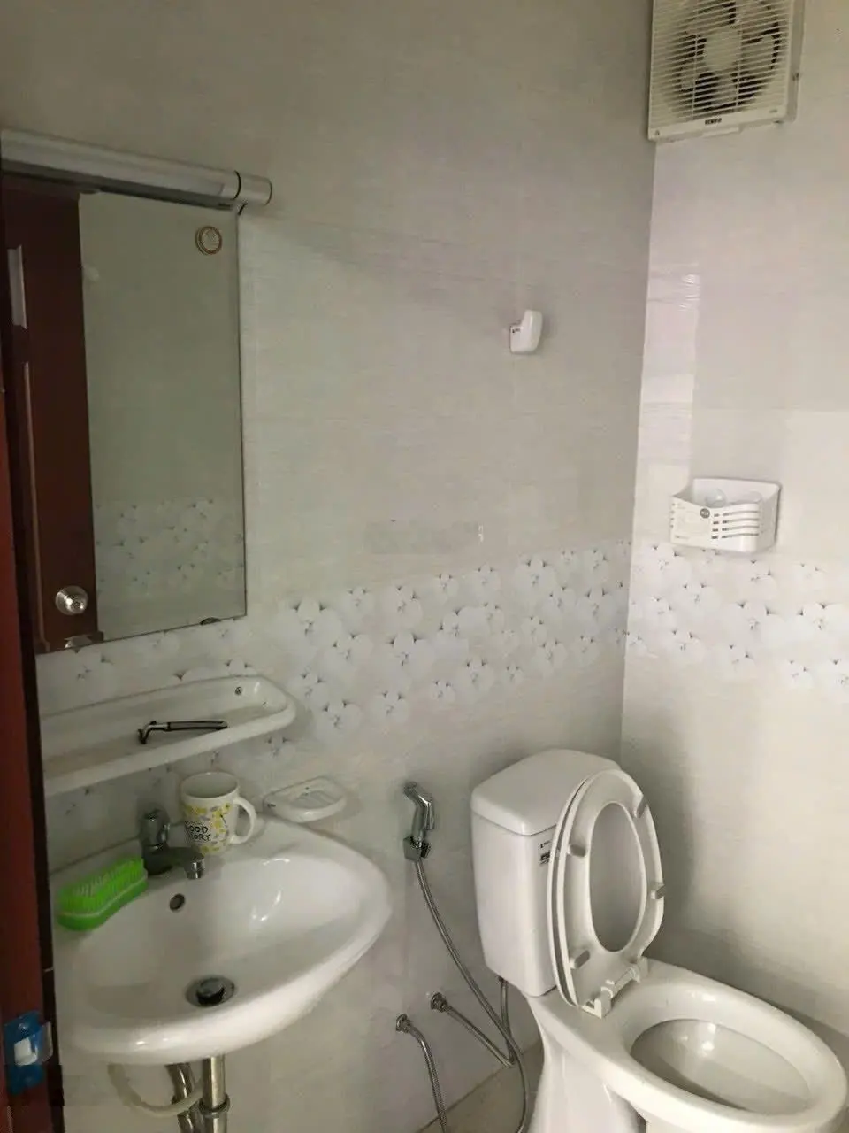 Tân Bình - bán nhà gần tiệc cưới Adora, vòng xoay Lăng Cha Cả