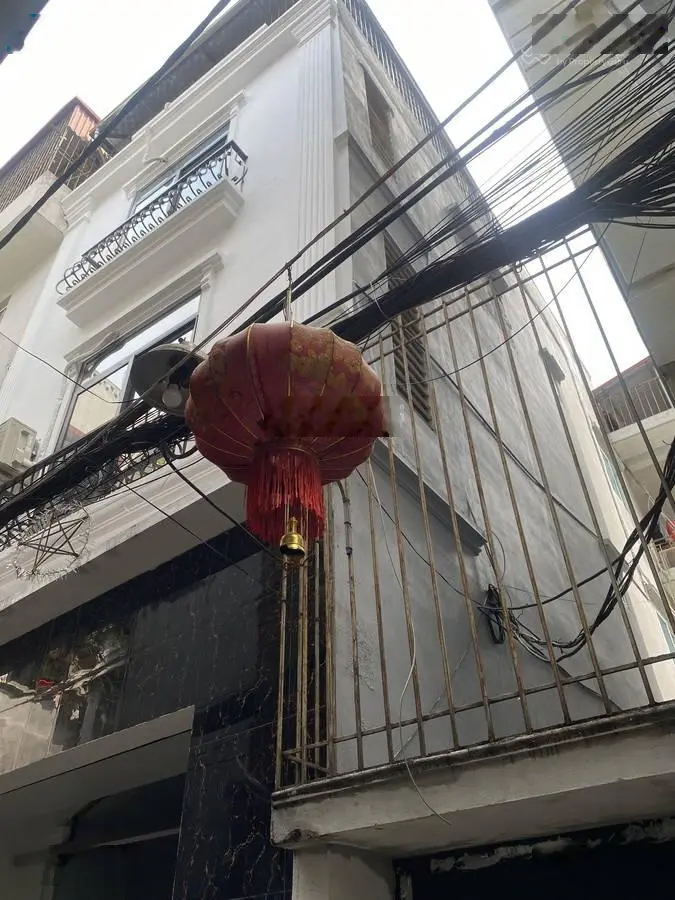 **chính chủ - cắt lỗ cần bán gấp - căn nhà đẹp - trần cung - hoàng quốc việt - tặng full nội thất