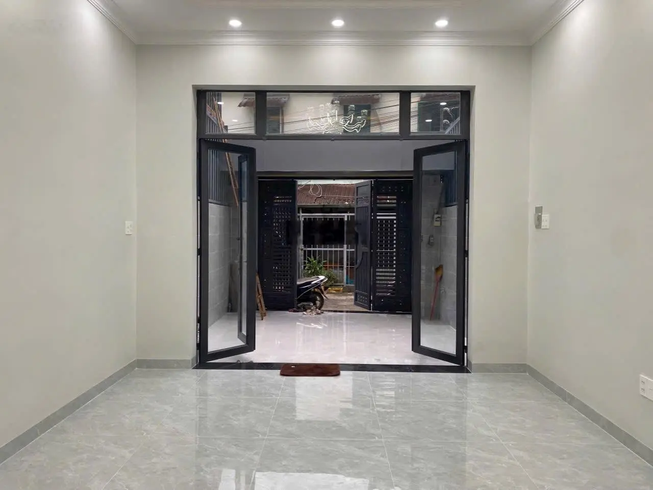 Bán nhà riêng tại Hiệp Bình Chánh, 7,9 tỷ, 71 m2, 4PN, 5WC, pháp lý đầy đủ