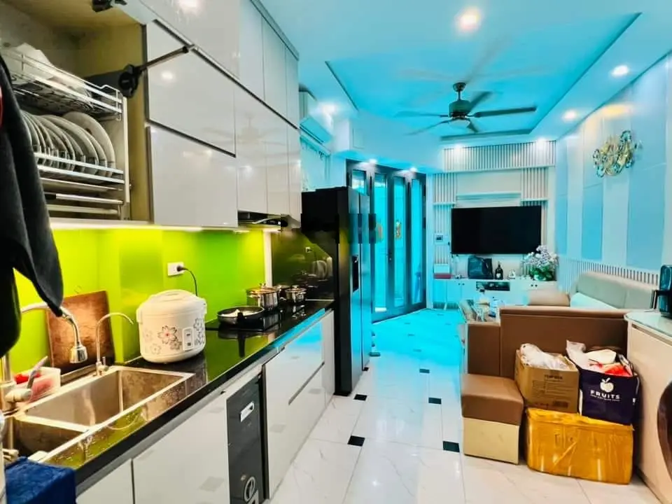 BÁN NHÀ NGUYỄN KHANG - CẦU GIẤY - LÔ GÓC - NHÀ MỚI ĐẸP - 30M RA PHỐ- 32M*5TẦNG*MT4M* CHỈ 5 TỶ NHỈNH