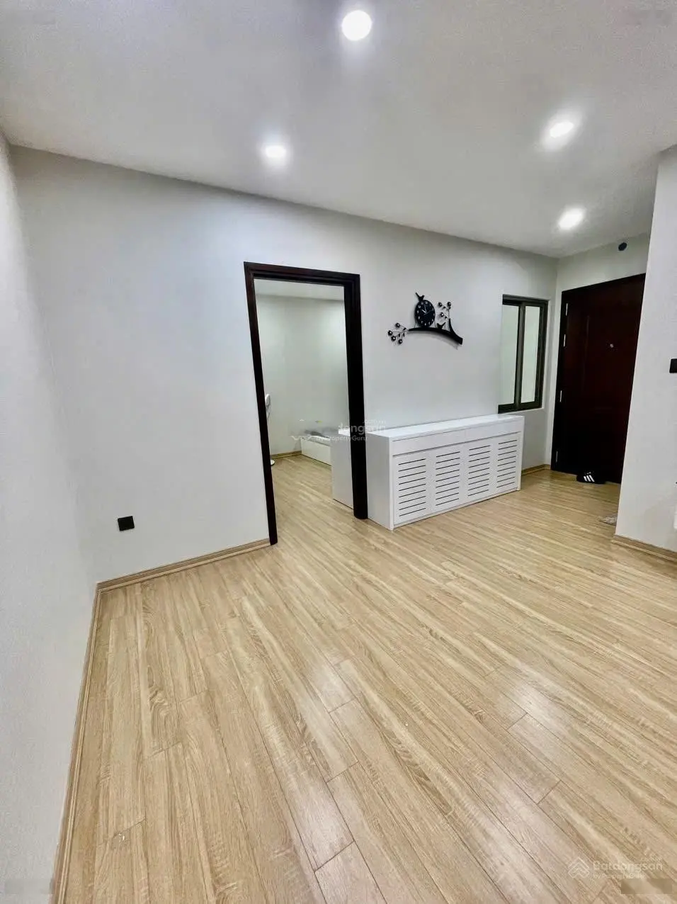 Bán căn 2 ngủ tầng trung, hướng siêu mát, vị trí trung tâm quận Cầu Giấy. LH xem nhà 0343 191 ***