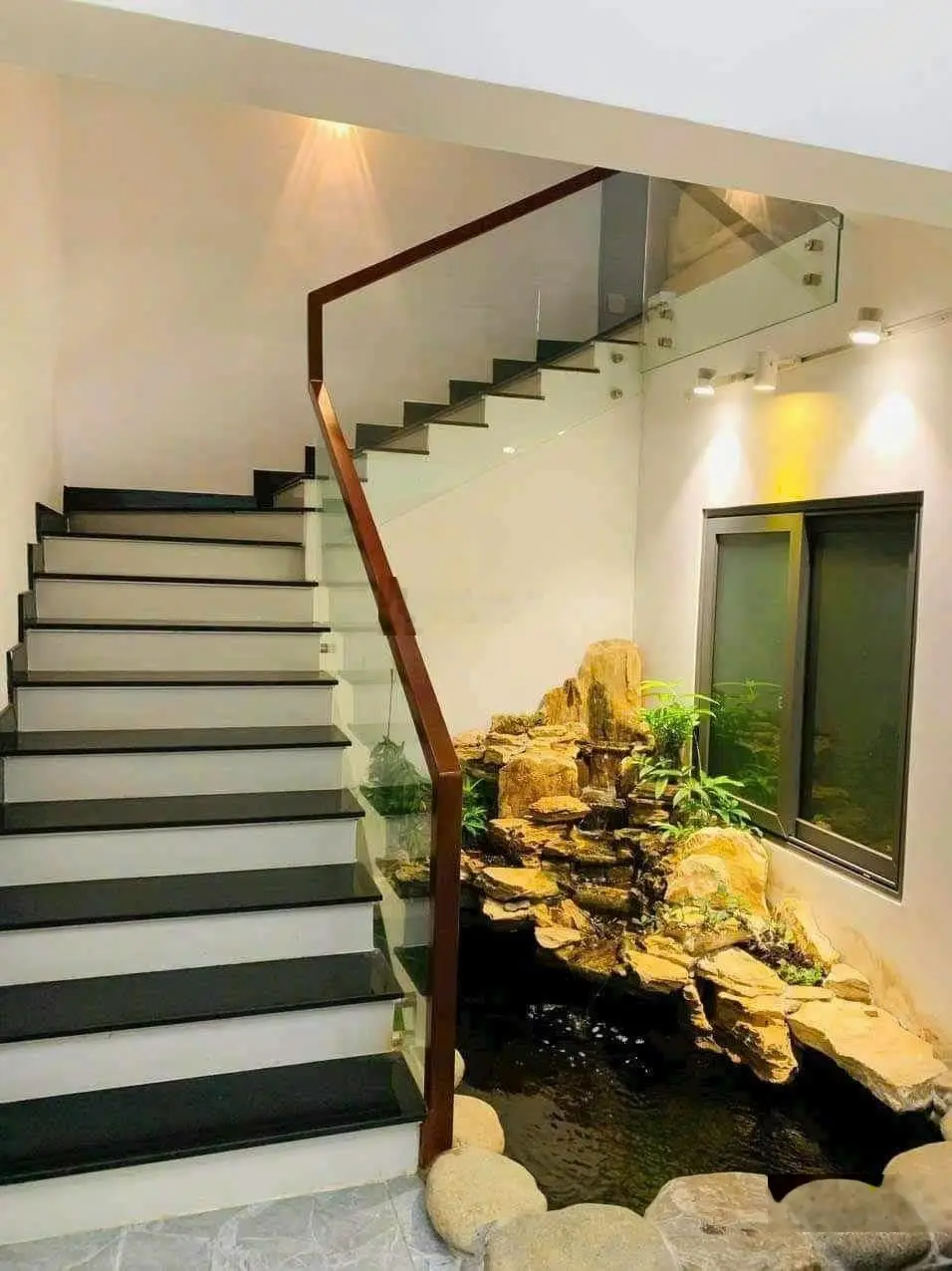 Bán nhà hẻm 1 sẹc đường Cao Thắng Quận 10; Gần hồ Kỳ Hoà, nhỉnh 4Tỷ250 nhà mới dọn vào ở ngay