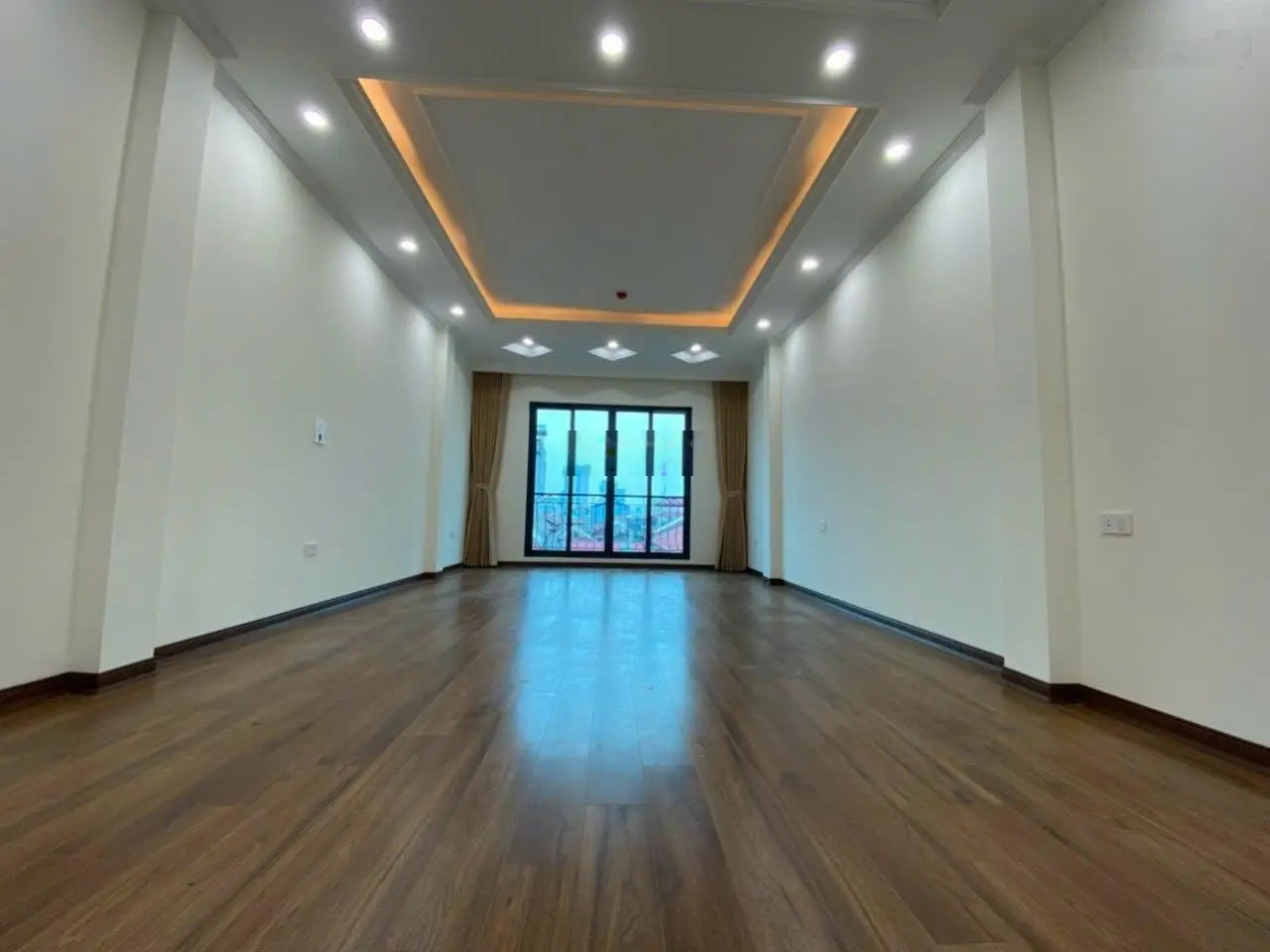 BÁN 155M - MẶT PHỐ, TRẦN ĐĂNG NINH -VỈA HÈ RỘNG - KINH DOANH ĐỈNH - Ô TÔ TRÁNH.