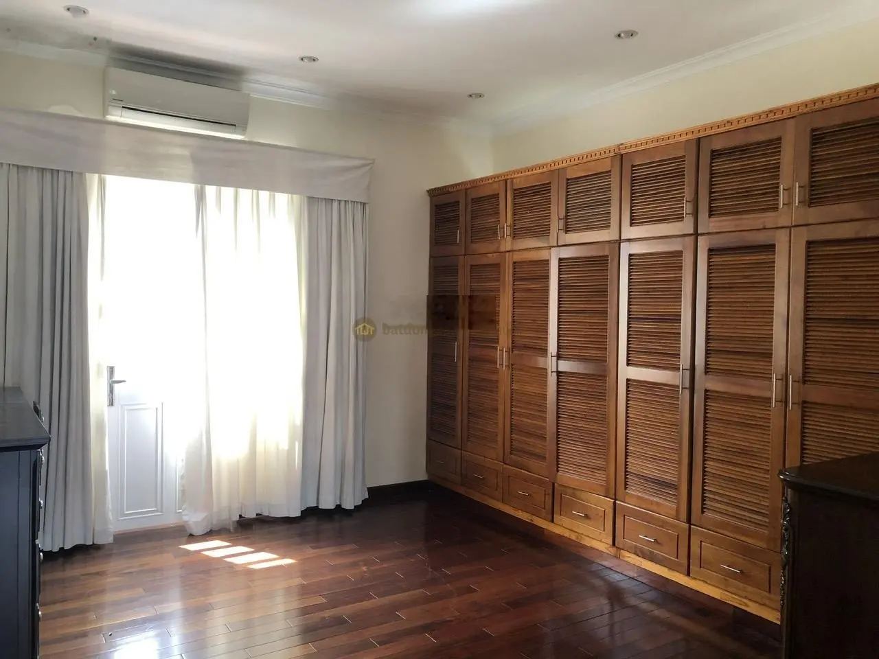 Bán biệt thự 15X25 (380m2), Trệt 2 lầu, ngay khu compound Eden - 70 tỷ