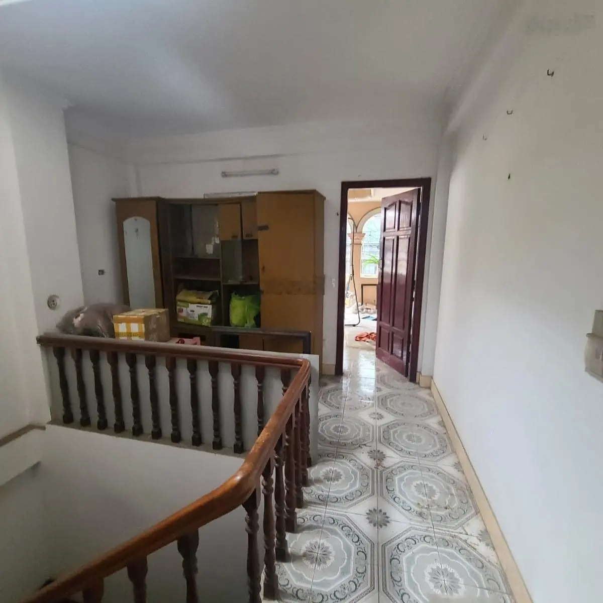 Bán nhà khu phân lô Chùa Láng, ĐH Ngoại Thương mặt ngõ 8m oto tránh DT 50M2 x 4 tầng giá 18.19 tỷ