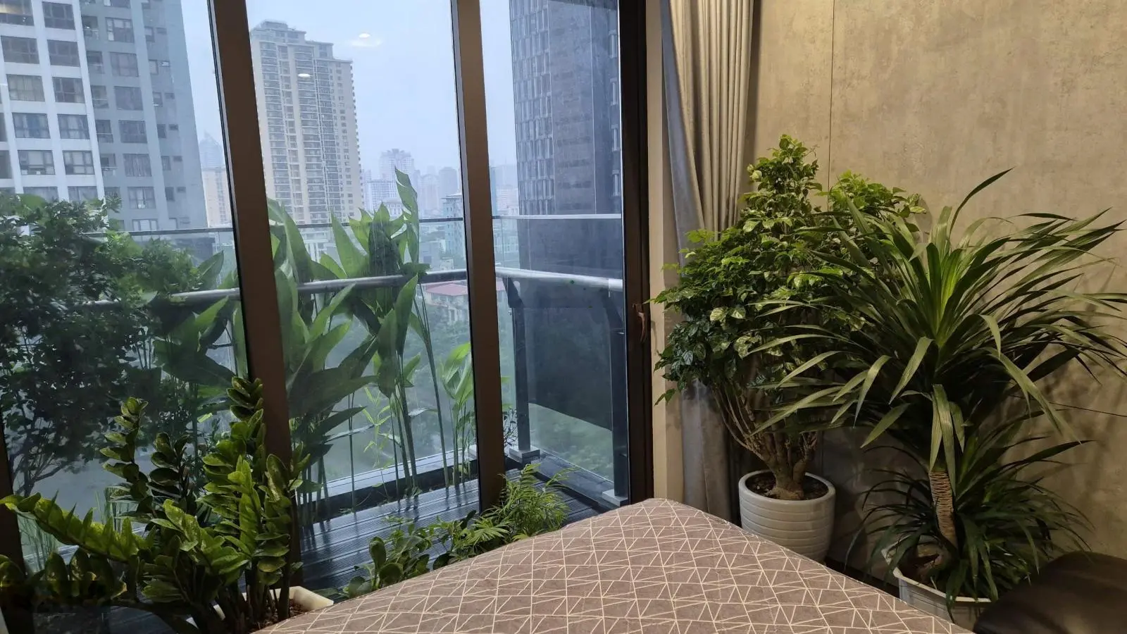 Tài sản xoay chuyển cần bán căn hộ cao cấp 2PN Green Diamond 93 Láng Hạ
