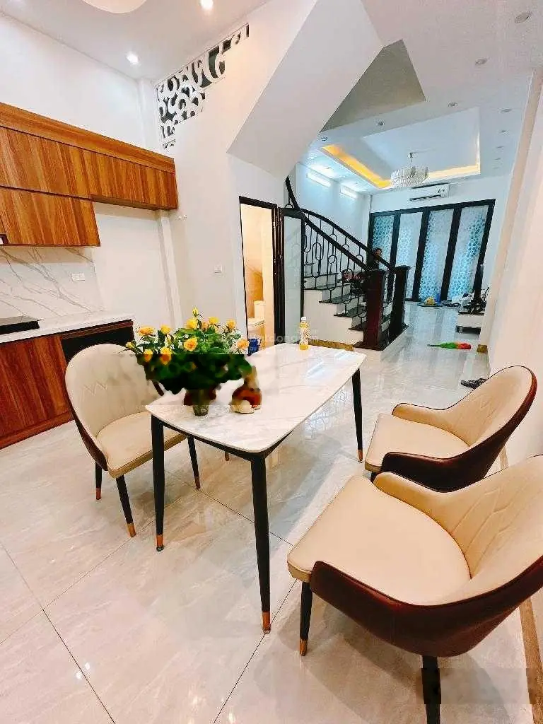 CẦN BÁN GẤP NHÀ THANH NHÀN, KHU PHÂN LÔ, NGÕ THÔNG HÀNG XÓM THÂN THIỆN NHIỆT TÌNH 36M