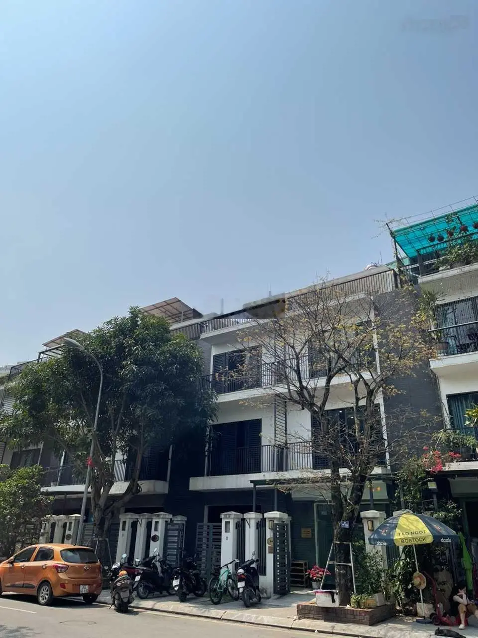 Chính chủ cần bán gấp căn Liền kề 82.5m2 đã hoàn thiện giá chỉ 15 tỷ. Liên hệ đi xem nhà ngay