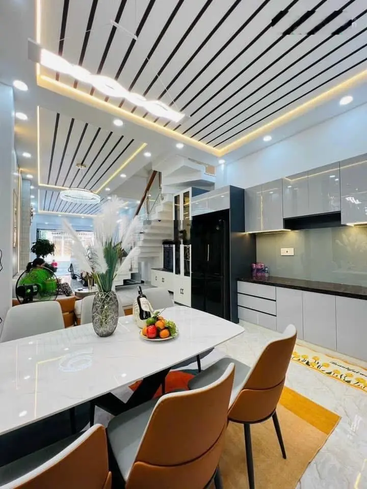 Cần Bán Gấp Căn Nhà Phố Đường Tam Đảo,P.15,Quận 10,Giá:4,63Tỷ/70m2(5x14m) 3Lầu Nhà Bê Tông Cốt Thép