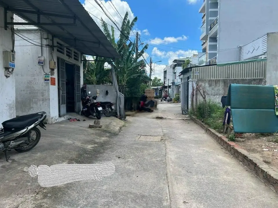 Khách ngộp cần bán gấp lô đất 98m2, SHR, Hóc Môn giá bán 1 tỷ 350