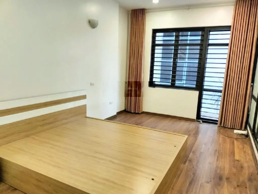 Bán Nhà Âu Cơ 46m 5 tầng 4.6m mật tiền, Dân xây chắc chắn thiết kế đẹp chỉ 9.5 tỷ