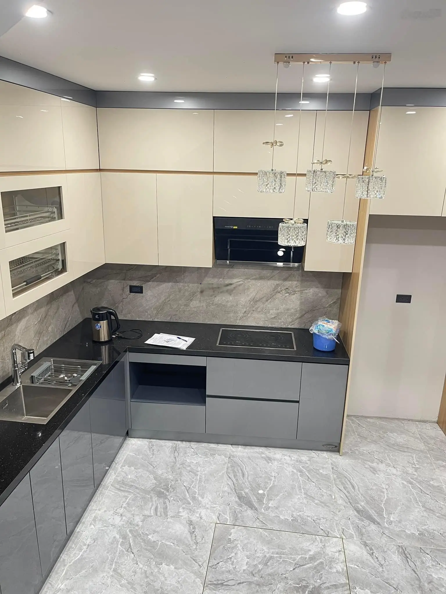 Bán nhà Văn Cao Ba Đình 100% tin thât
41m2 - 5.3m MT 6.7 tỷ Nhà tuyệt đẹp thiết kế hưởng