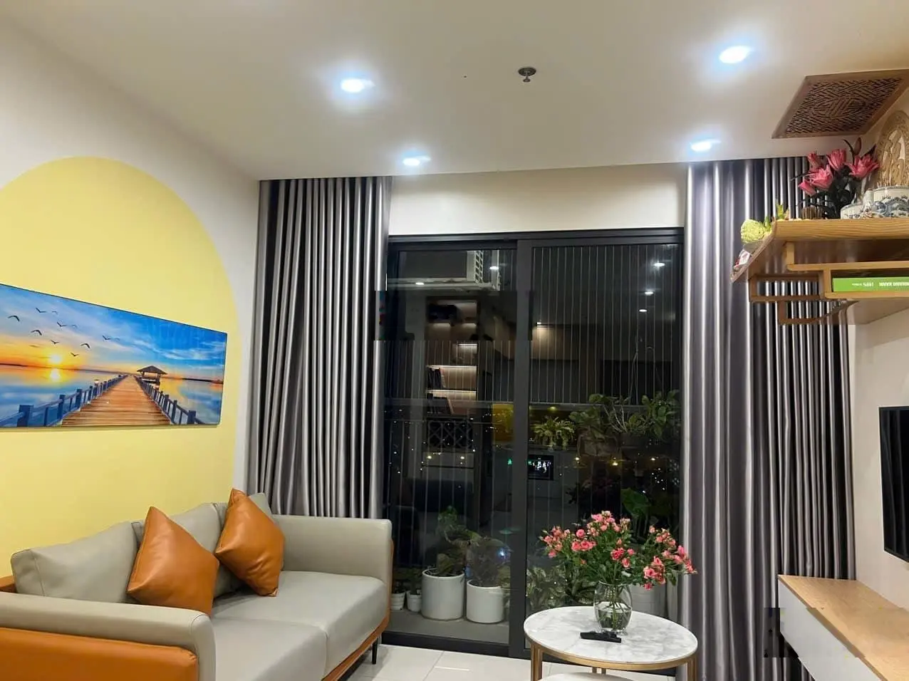 Chính chủ bán căn 3PN 75m2 tòa S402 Vinhomes Smart City Tây Mỗ full đồ sẵn sổ. Giá: 4,4 tỷ bao phí