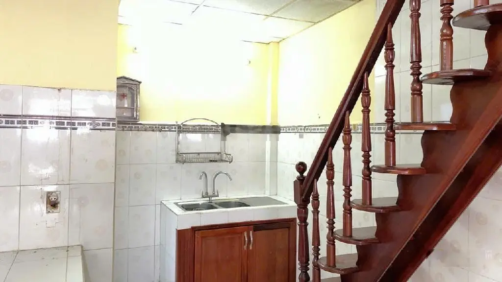 Nhà hẻm đẹp 266/10... Tôn Đản Q4