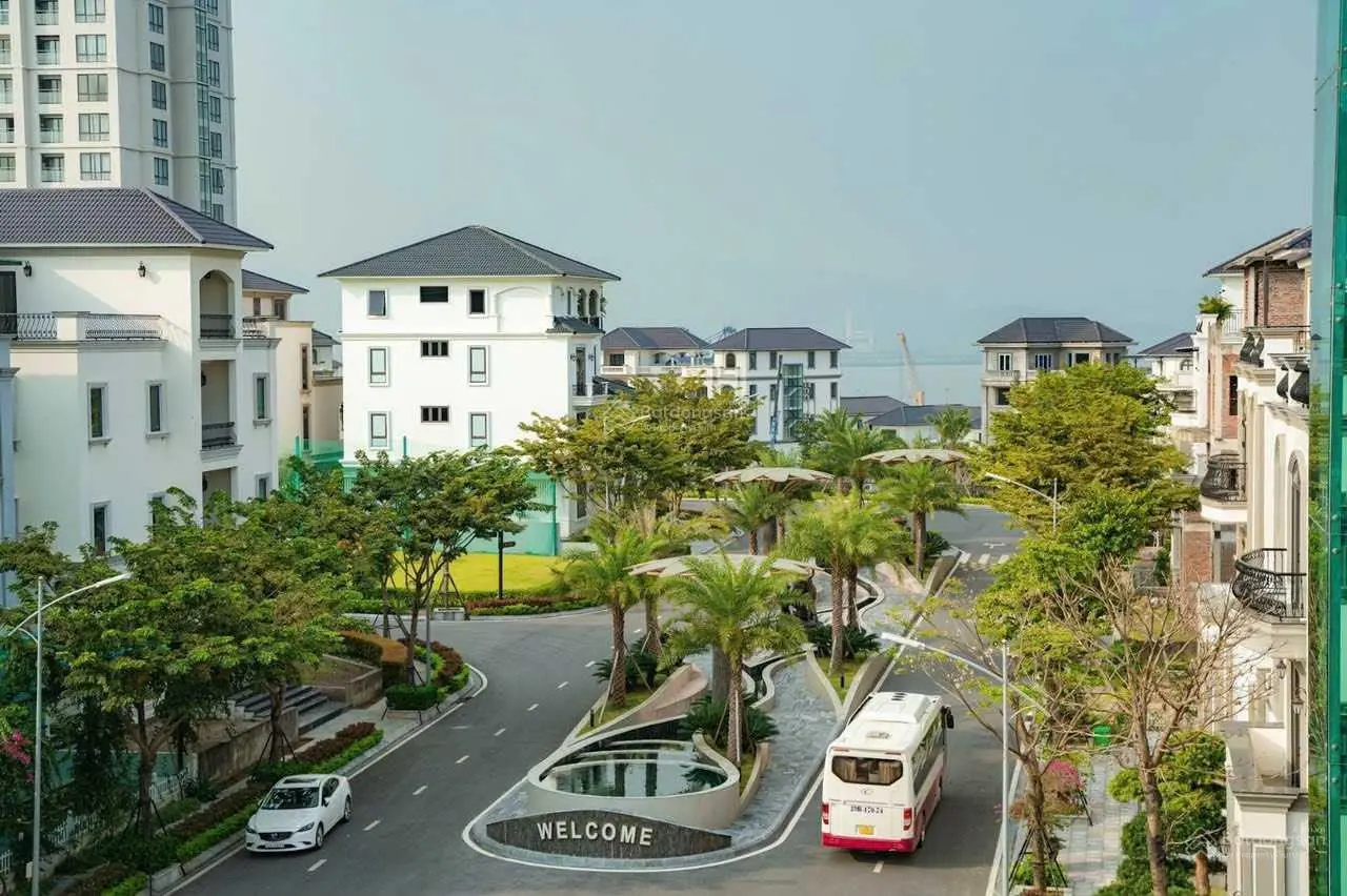 Bán biệt thự đồi Beverly Hill Hạ Long, full nội thất cao cấp, sổ đỏ từng căn, đóng 30% nhận nhà