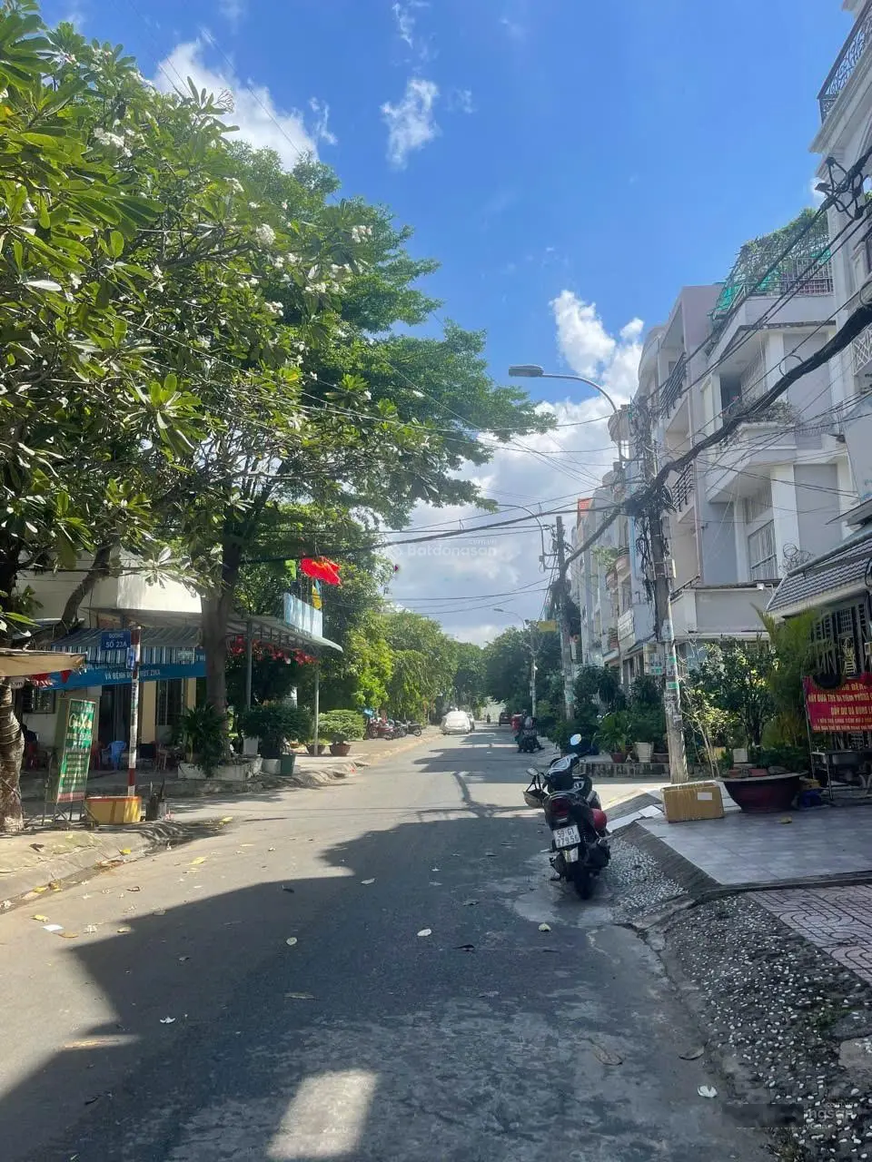 Nhà 3 lầu đường nội bộ đẹp kế đường số 19 tên lửa Q. BT