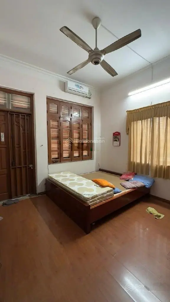 Chính chủ cần bán gấp nhà Ngọc Lâm, Ngọc Thụy, nhà 4 tầng, DT 55m2, MT 4.4m, ô tô tránh
