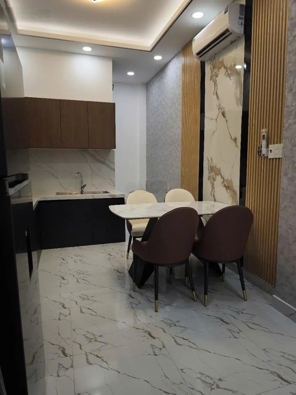 Nhà phố hiện đại, Đường 14A khu Cư Xá Ngân Hàng - Quận 7- giá 5.6 tỷ tl