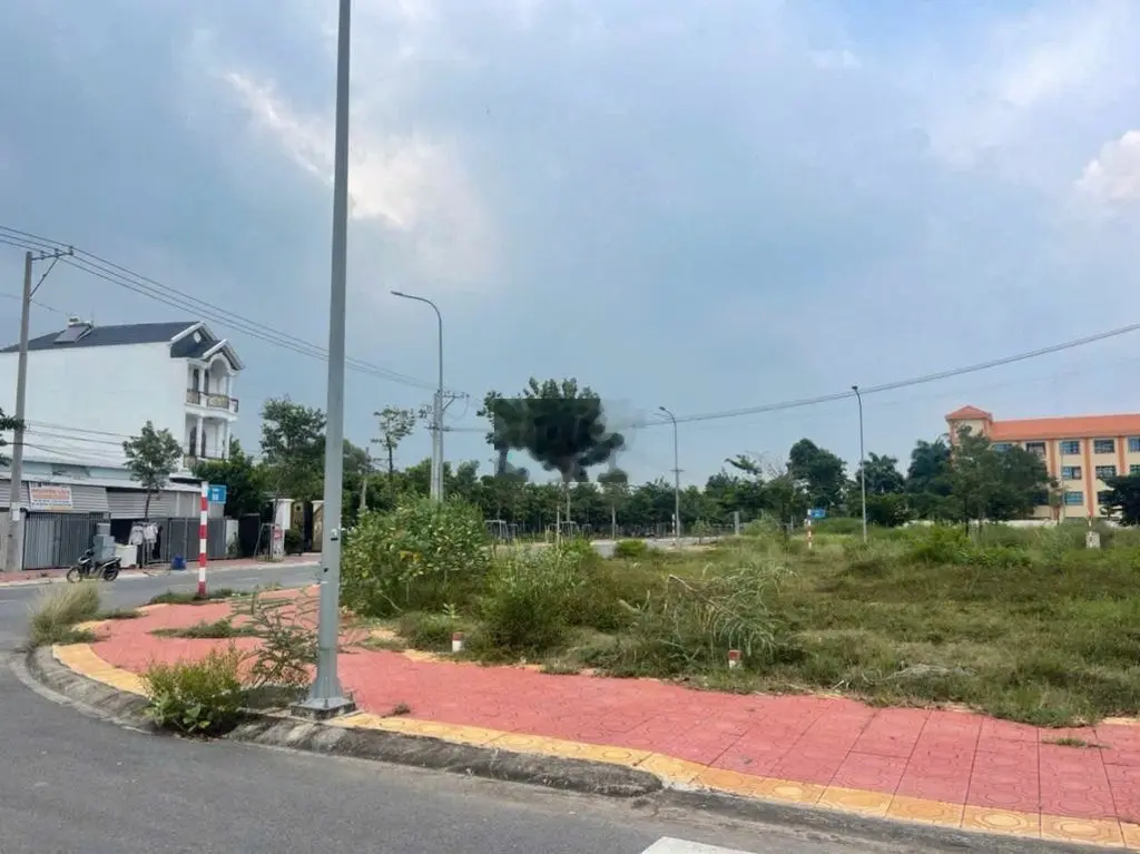 ĐẤT NGỘP 100m2, CHỈ 2 tỷ 680, ngay khu dân cư PHÚ MỸ