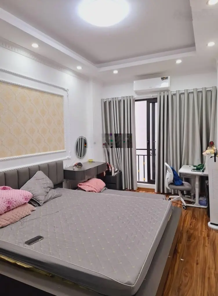 Nhà mới dân mới xây 5 tầng, 32m, ô tô tránh cách nhà 9m, chỉ 6 tỷ gần chợ hà đông