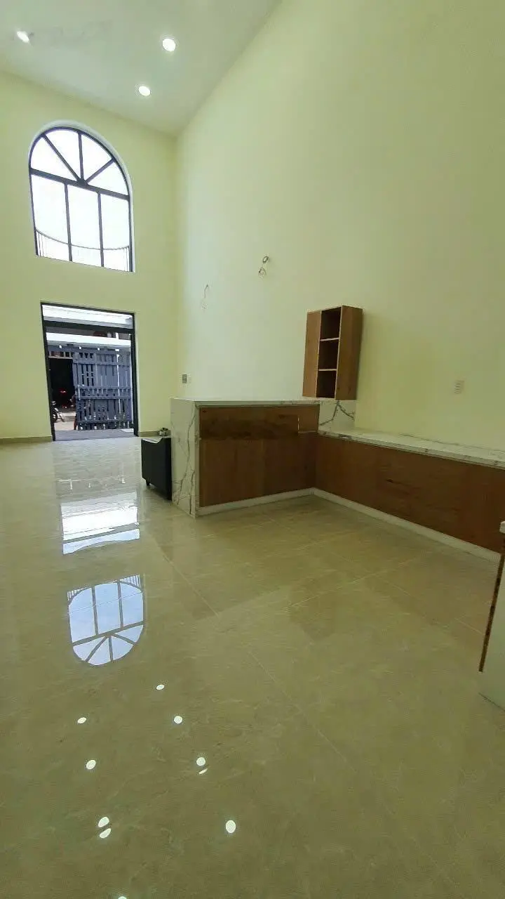Bán nhà 2 tầng, hẻm xe hơi, Phạm Văn Đồng, Linh Trung, Thủ Đức, 5,1 tỷ