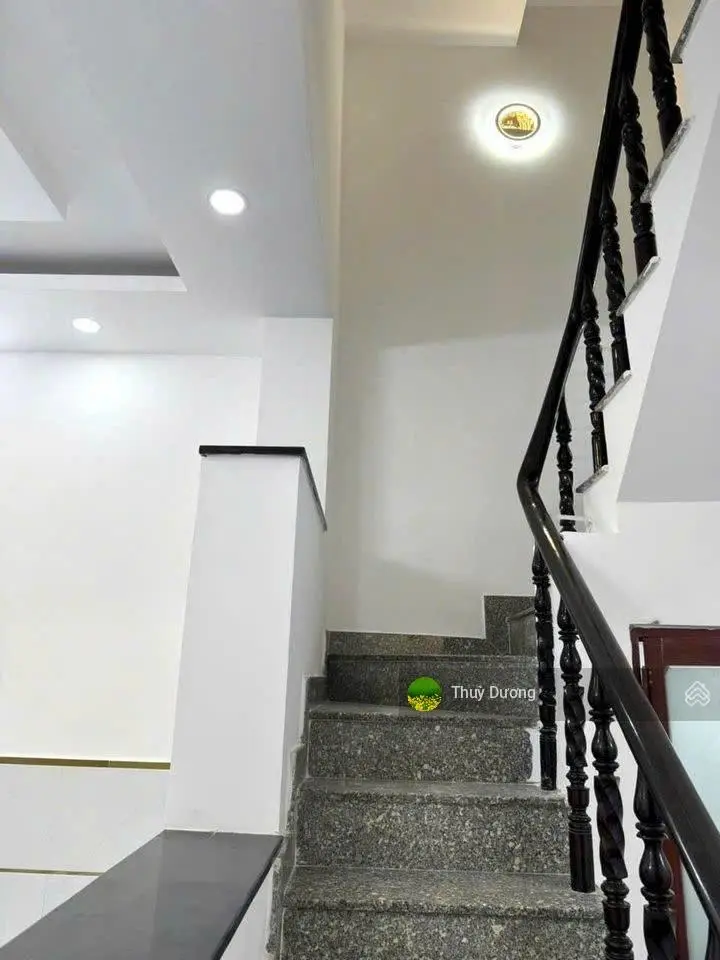 Cần bán gấp căn nhà trong tuần, giá 100% do đang cần tiền trả nợ gấp sẵn sổ