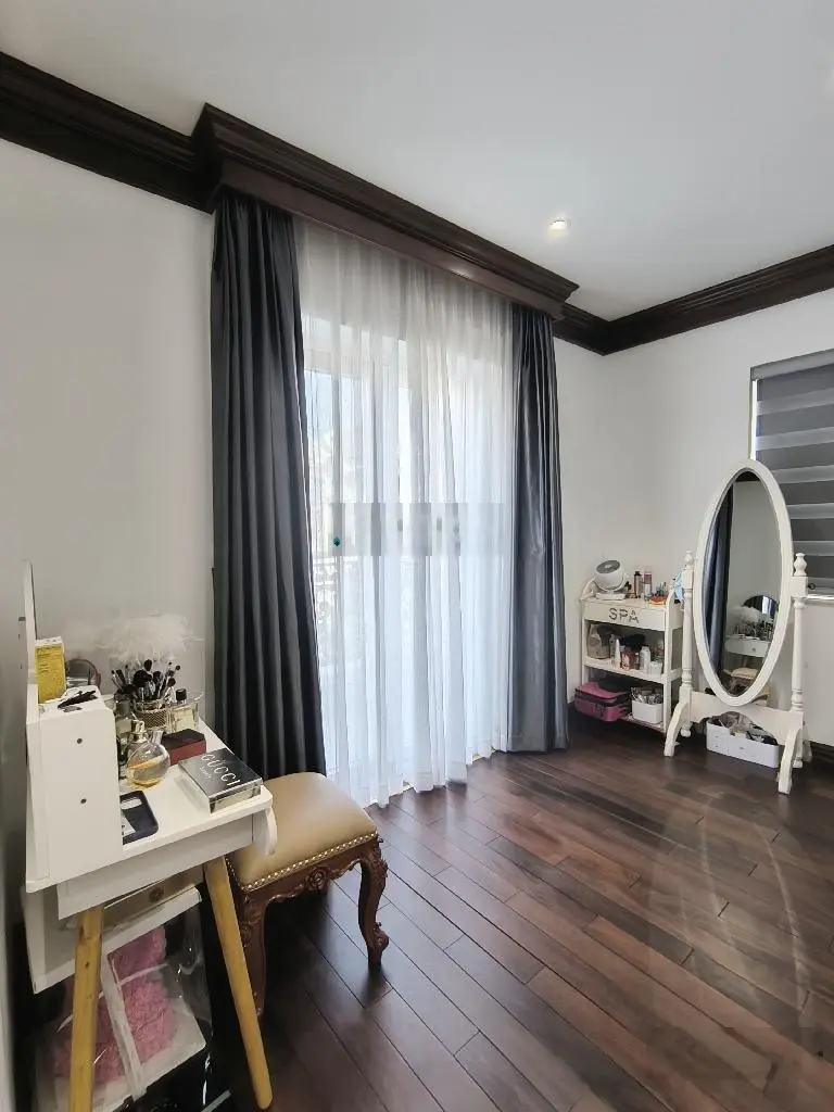 Biệt thự khu biệt lập full nội thất như hình cạnh Emart, công viên, Trường QT Việt Úc 180m2 44TỶ TL