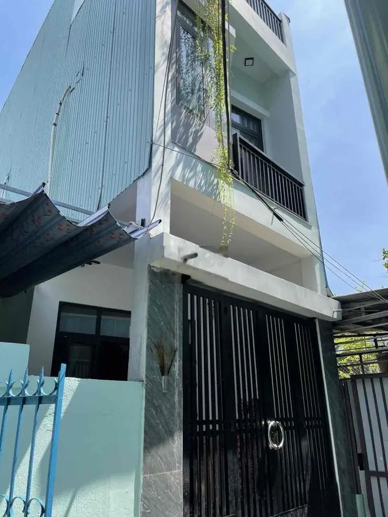 Chủ nhượng lại giá rẻ!!! 3 tầng 3 mê cứng ngắt Nguyễn Phước Nguyên
