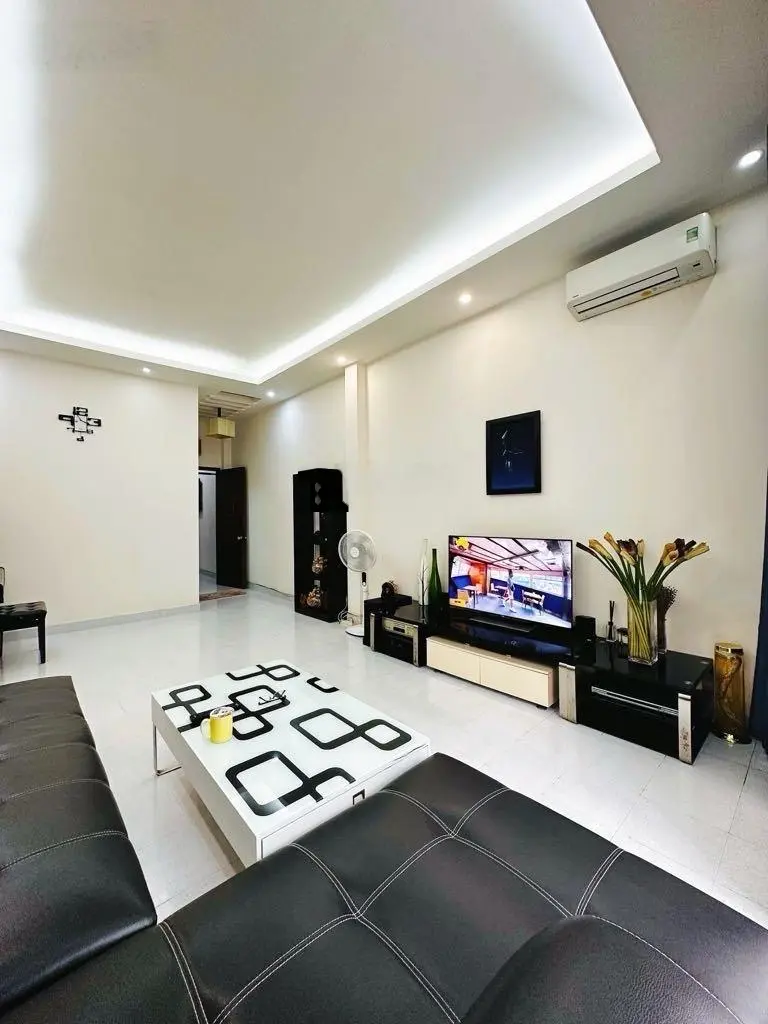 Nhà hxh tránh lý thường kiệt q.10 - 5 tầng btct, dt4x16 - kd đa ngành - sổ vuông a4. giá 19 tỷ