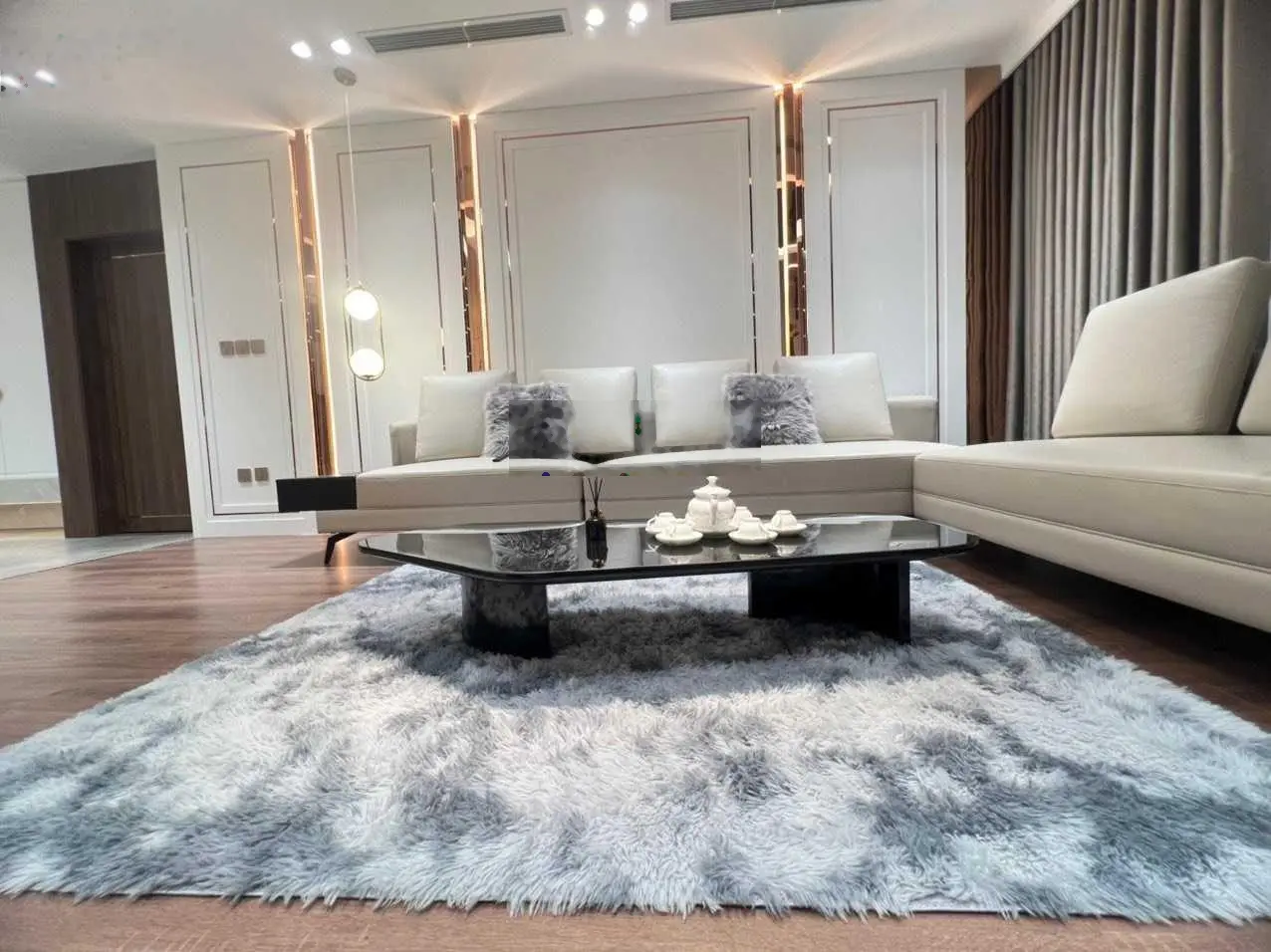 Chính chủ cần bán gấp căn 4 ngủ Vin SkyLake, Phạm Hùng, 141 m2, nhà đẹp, giá 14 tỷ có thương lượng