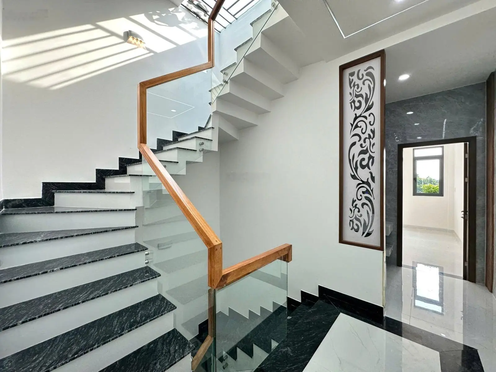 Nhà phố 3 tầng 3 tỷ 950 còn nói chuyện Bình Chuẩn TP Thuận An Bình Dương