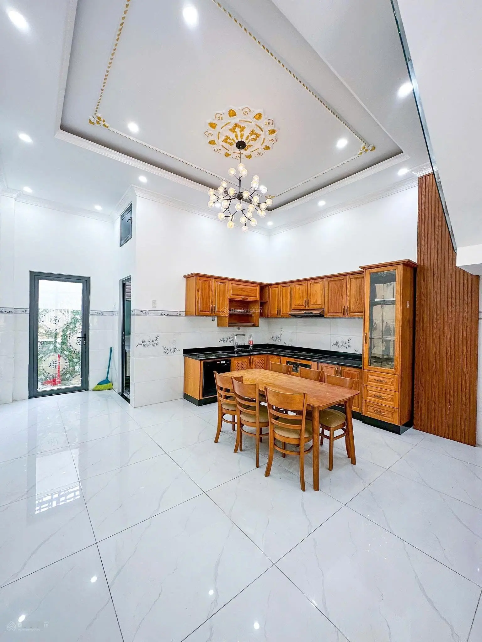 Bán nhà trệt lầu full nội thất - KDC Văn Hóa Tây Đô - Cái Răng