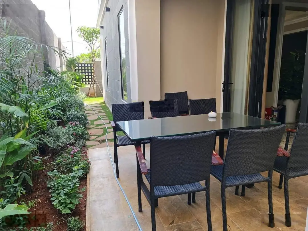 Biệt thự Liên Phường - Tìm chủ mới - Nhà rất đẹp xem là mê - DT: 270m2 - giá chỉ: 33 tỷ