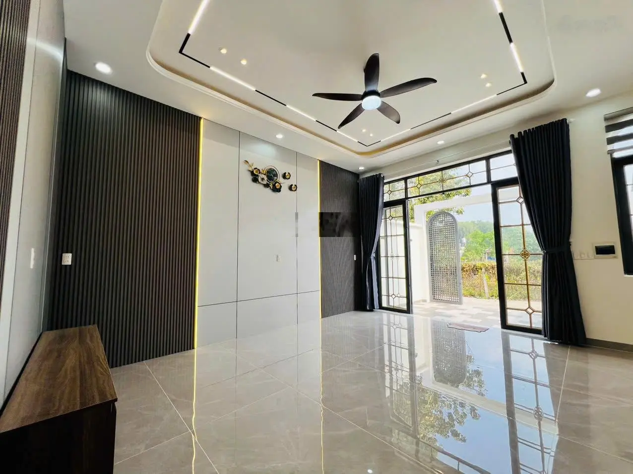 Chính chủ cần bán căn nhà tâm huyết, giá chỉ 3,25 tỷ/100.8m2, nhà mới đẹp y hình. LH: 0903316319